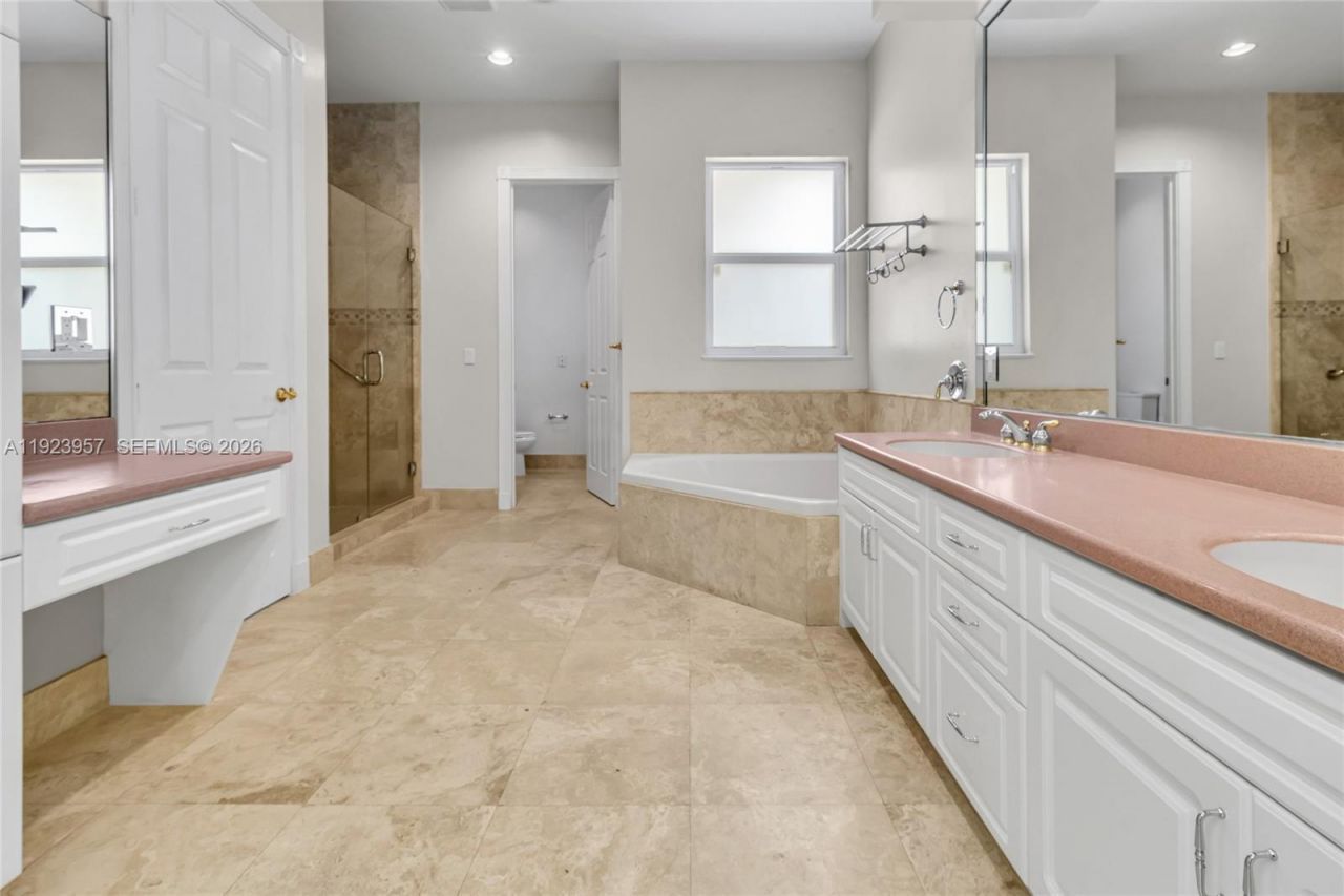 1547 Mariner Way, Hollywood, FL 33019 Photo