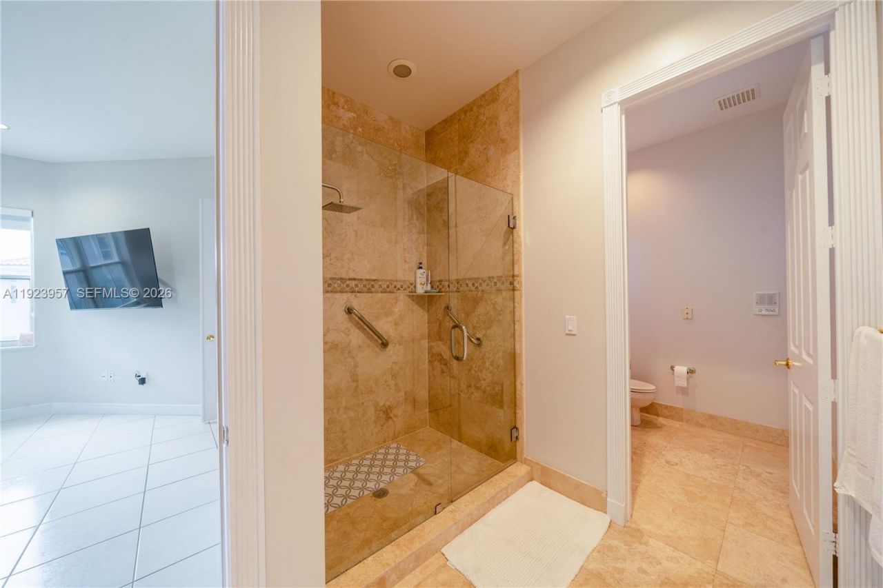 1547 Mariner Way, Hollywood, FL 33019 Photo