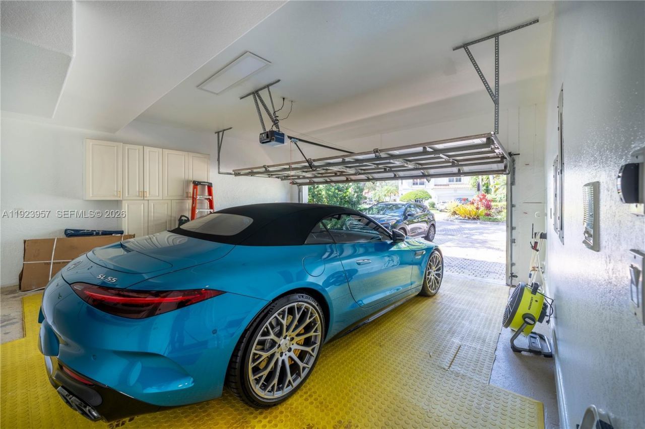 1547 Mariner Way, Hollywood, FL 33019 Photo