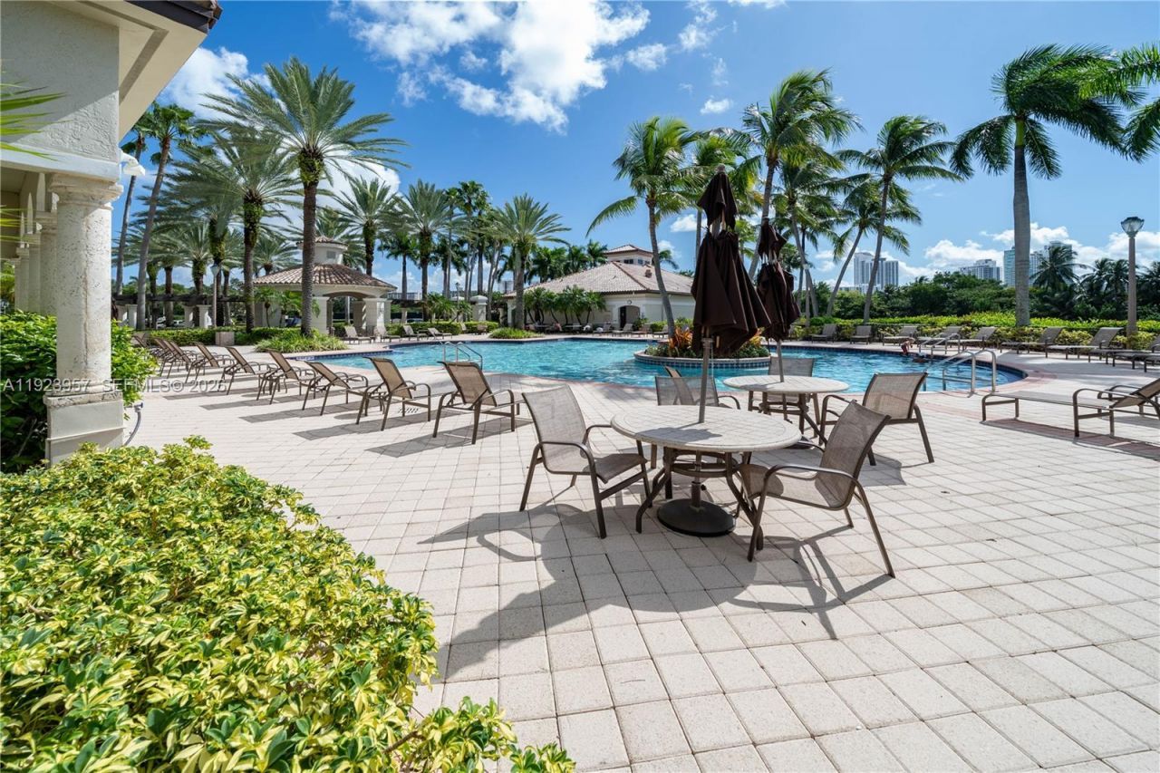 1547 Mariner Way, Hollywood, FL 33019 Photo