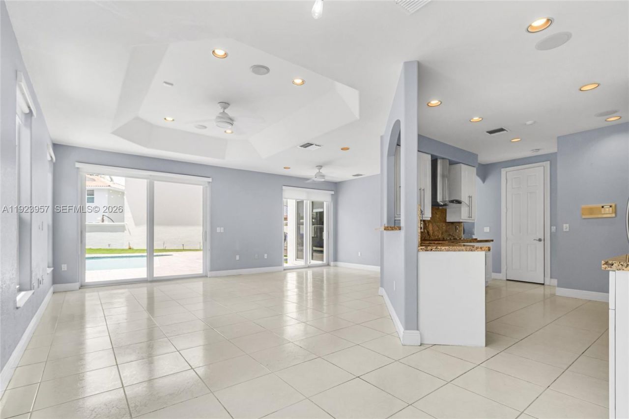 1547 Mariner Way, Hollywood, FL 33019 Photo