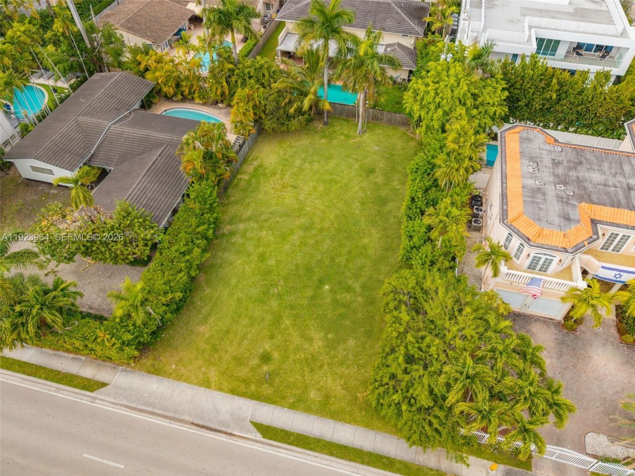 1361 96 St, Bay Harbor Islands, FL 33154 Photo