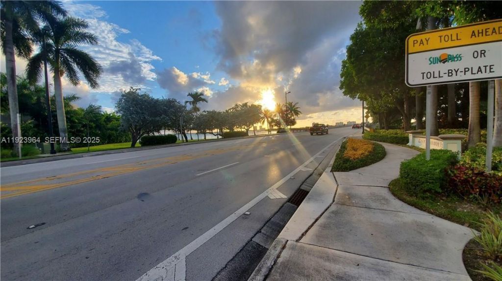 1361 96 St, Bay Harbor Islands, FL 33154 Photo