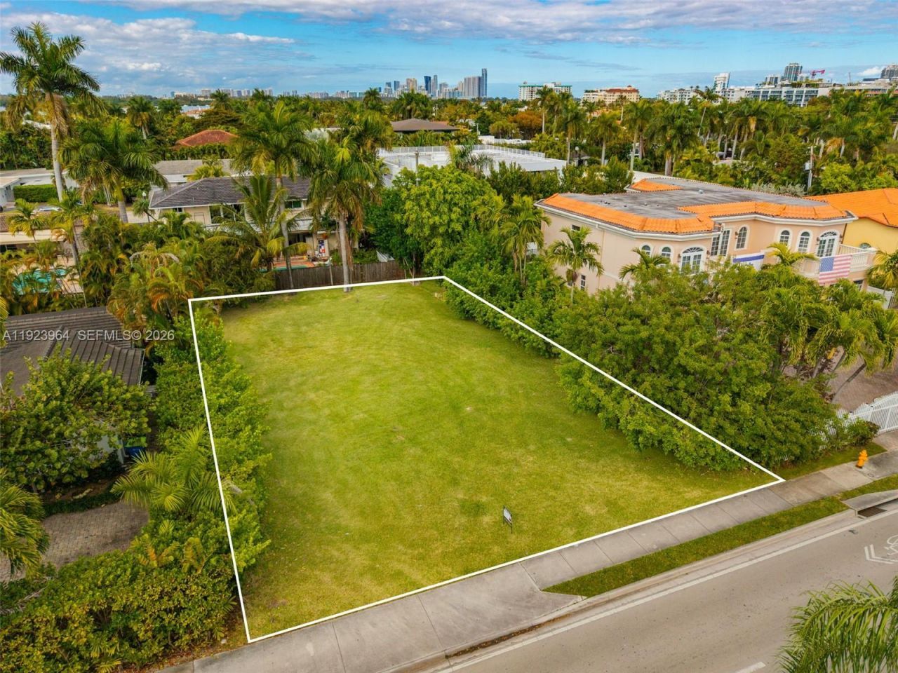 1361 96 St, Bay Harbor Islands, FL 33154 Photo