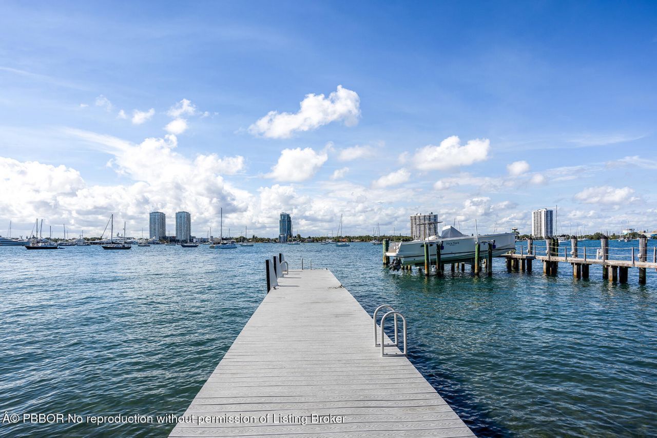 259 Queens Lane, Palm Beach, FL 33480 Photo