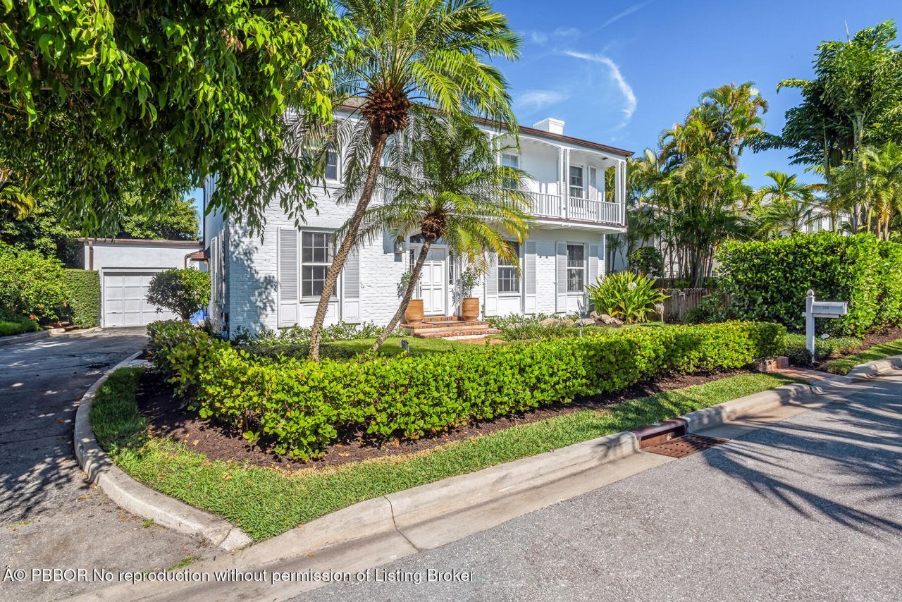 259 Queens Lane, Palm Beach, FL 33480 Photo