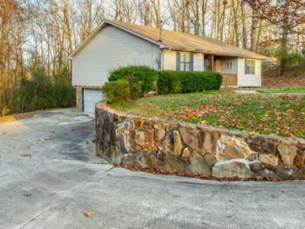 302 Shannon Drive, Ringgold, GA 30736