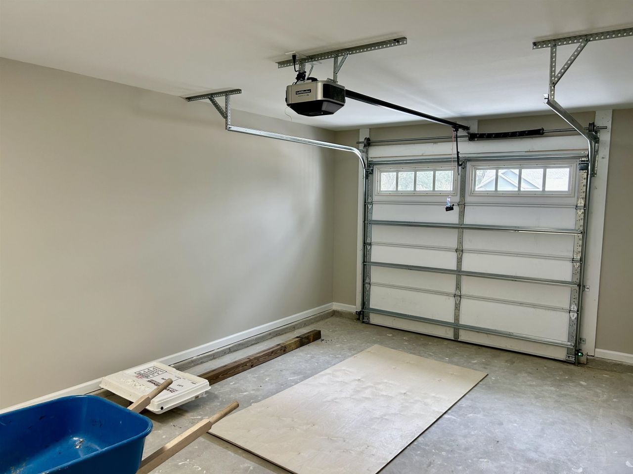 210 Nu-shell St Photo 18