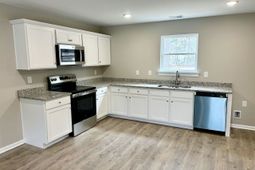 210 Nu-shell St photo 4