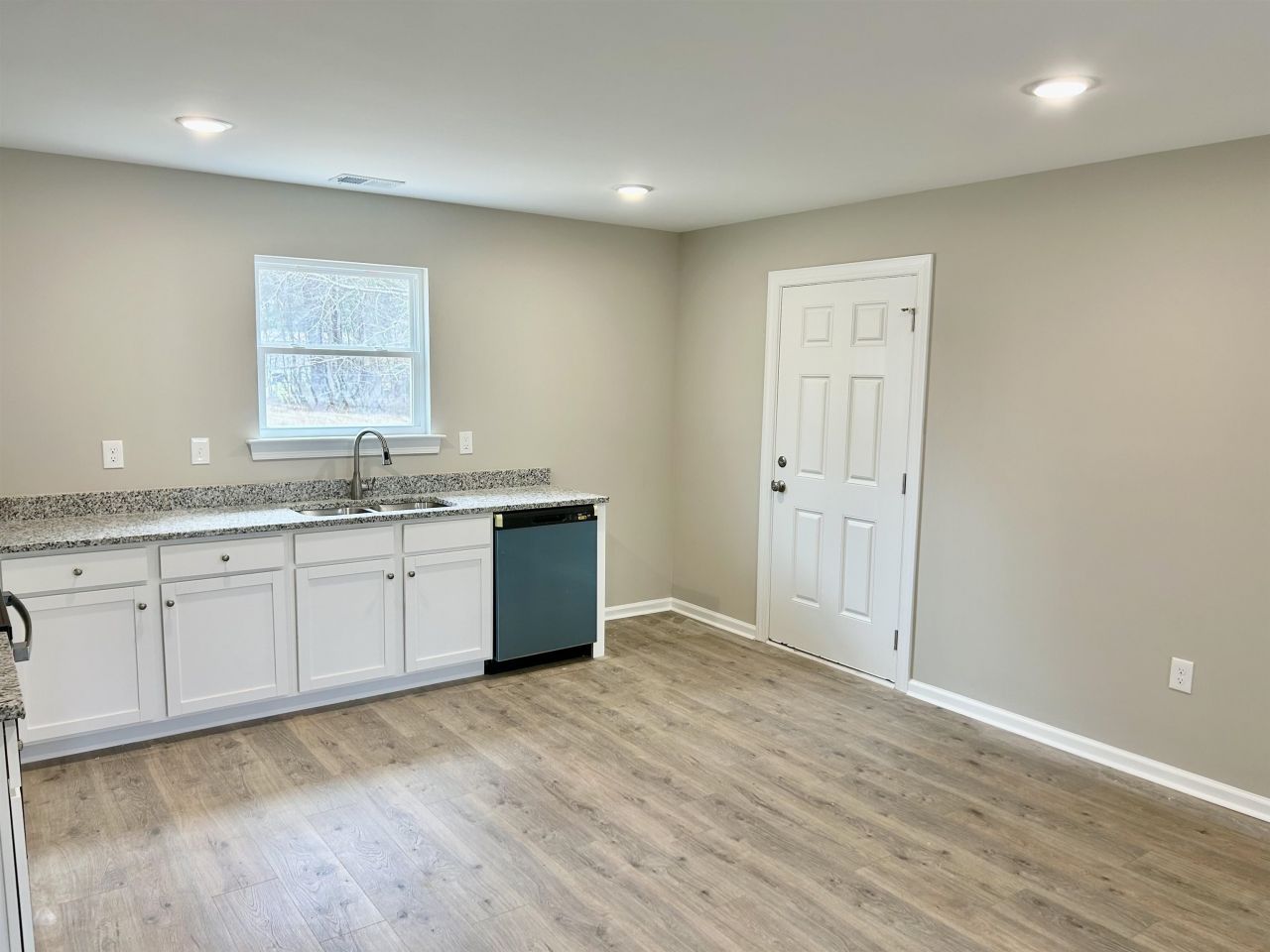 210 Nu-shell St Photo 4