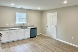 210 Nu-shell St photo 4