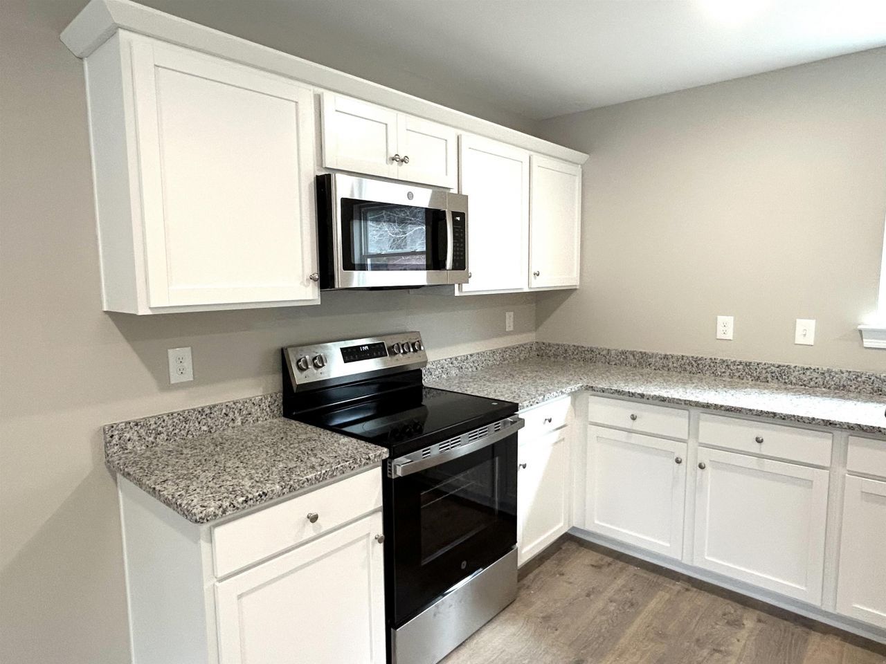 210 Nu-shell St Photo 5