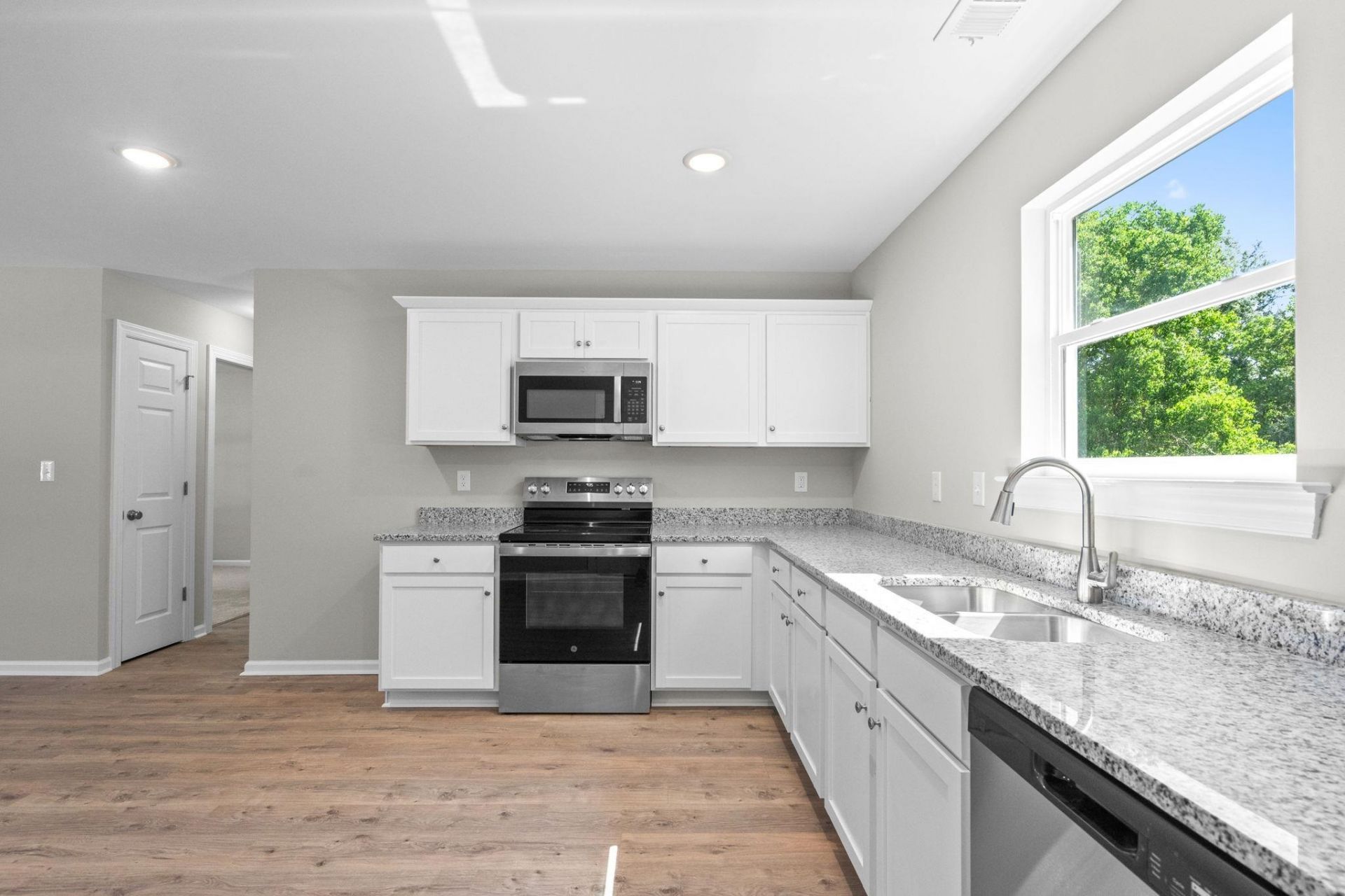 210 Nu-shell St Photo 6