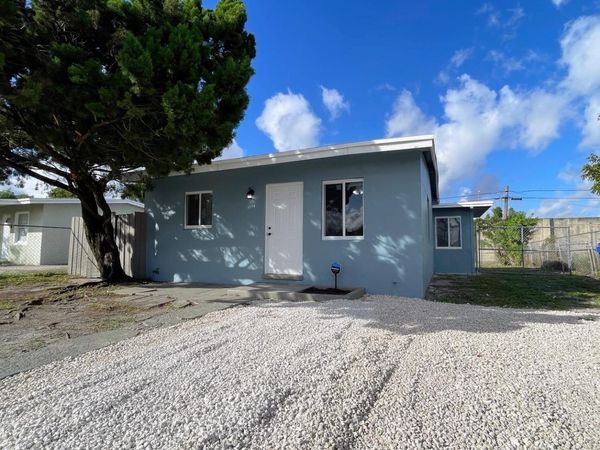 1774 Lauderdale Manor Drive, Fort Lauderdale, FL 33311