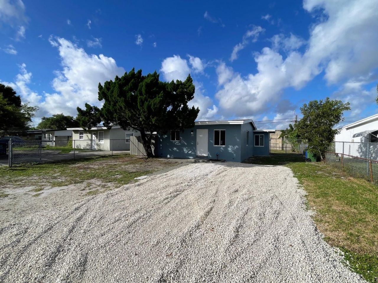 1774 Lauderdale Manor Drive, Fort Lauderdale, FL 33311 Photo