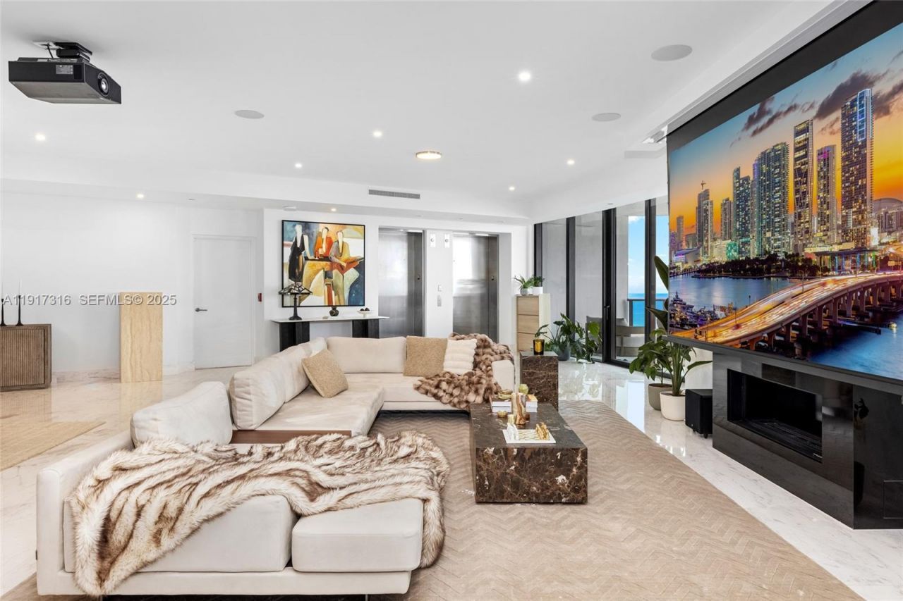 18555 Collins Ave, Unit 5501, Sunny Isles Beach, FL 33160 Photo