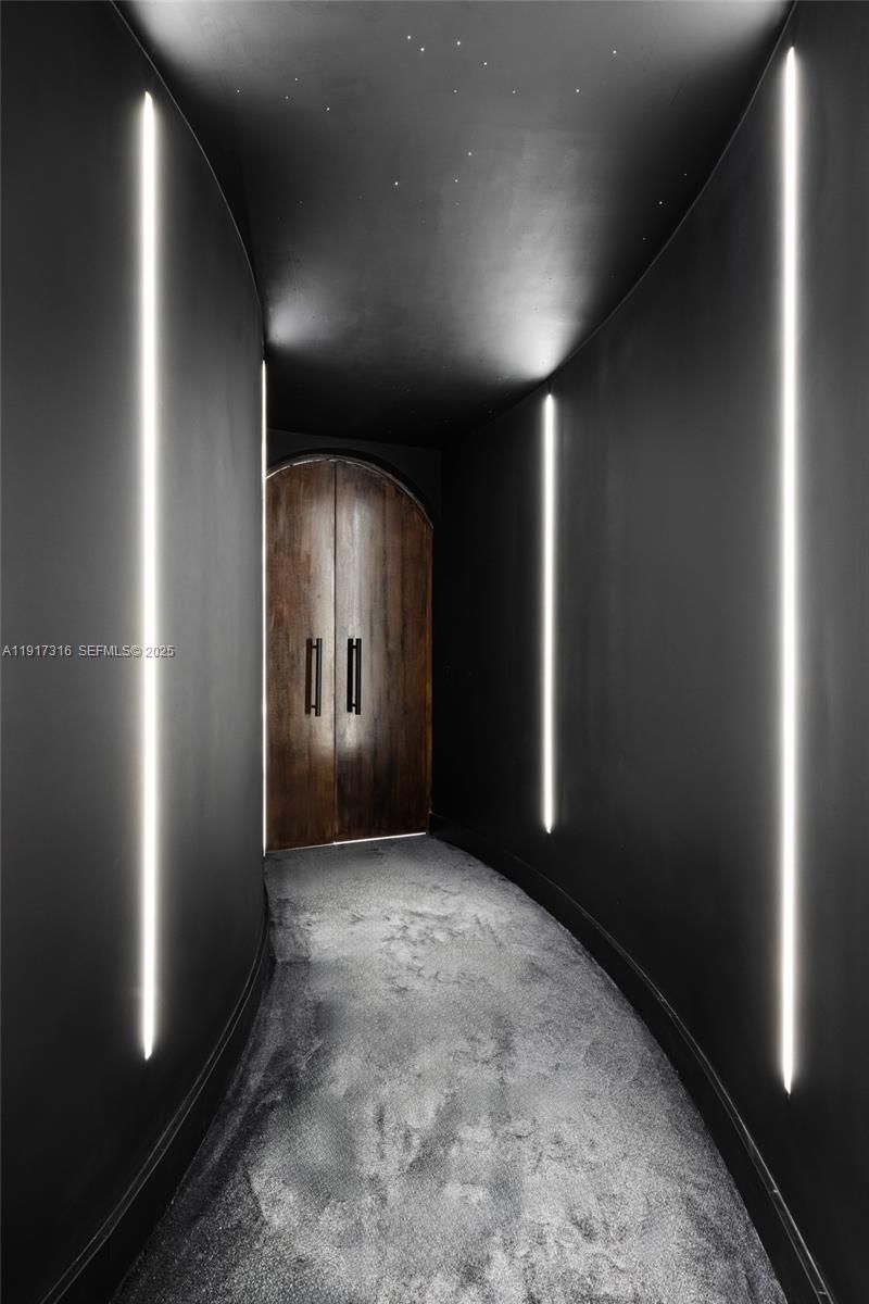 18555 Collins Ave, Unit 5501, Sunny Isles Beach, FL 33160 Photo