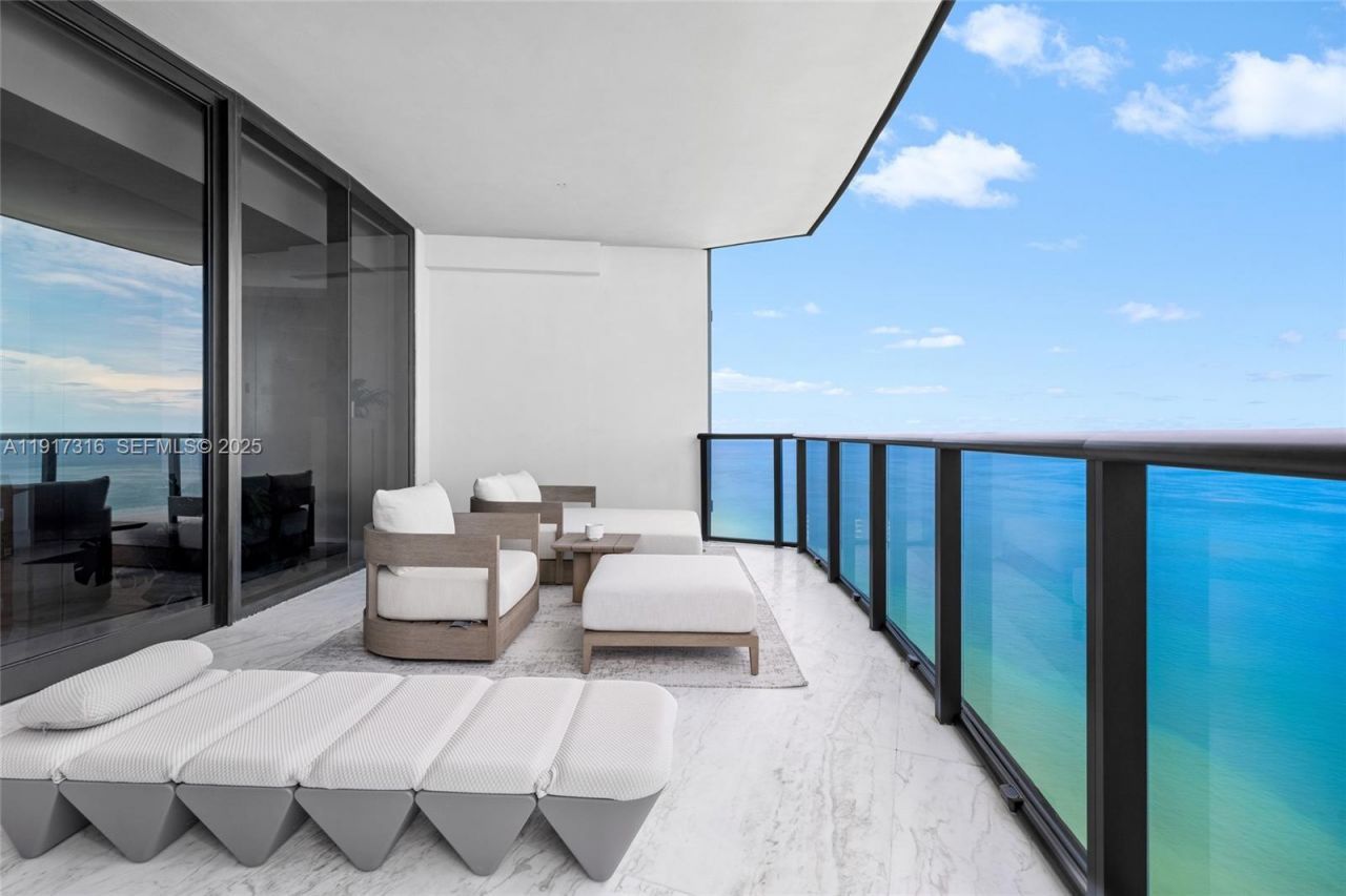 18555 Collins Ave, Unit 5501, Sunny Isles Beach, FL 33160 Photo