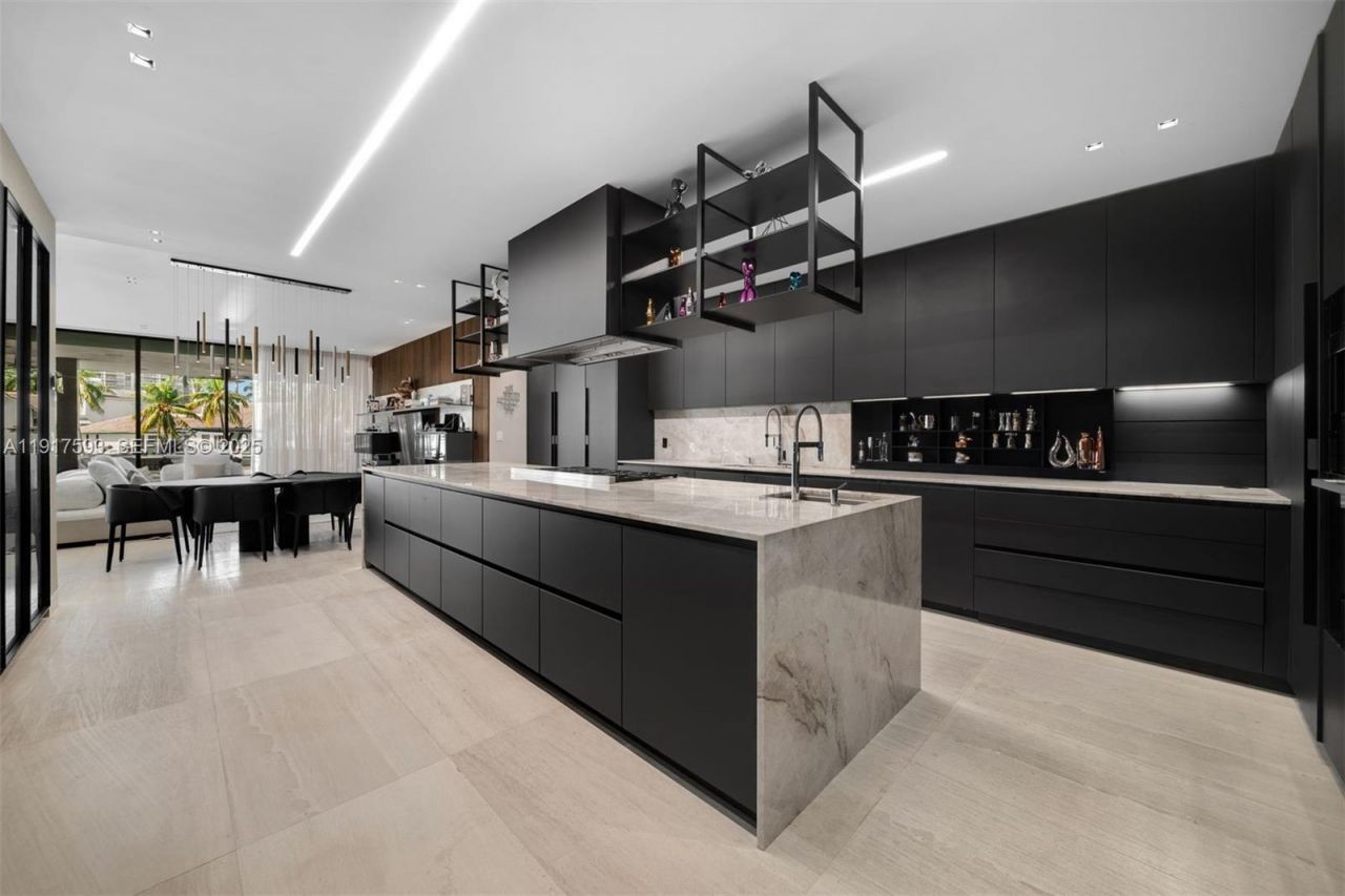 342 S Parkway, Golden Beach, FL 33160 Photo