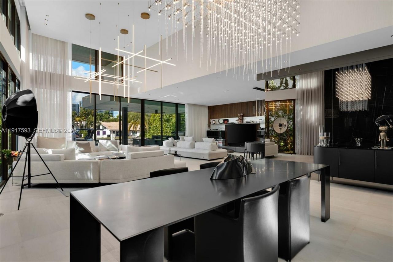 342 S Parkway, Golden Beach, FL 33160 Photo