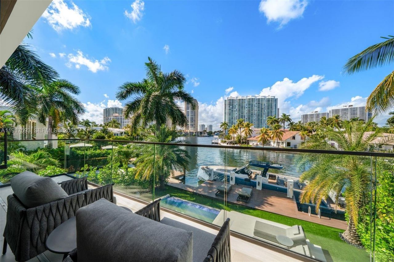 342 S Parkway, Golden Beach, FL 33160 Photo