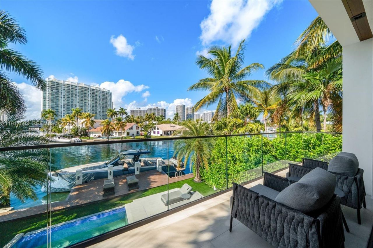 342 S Parkway, Golden Beach, FL 33160 Photo