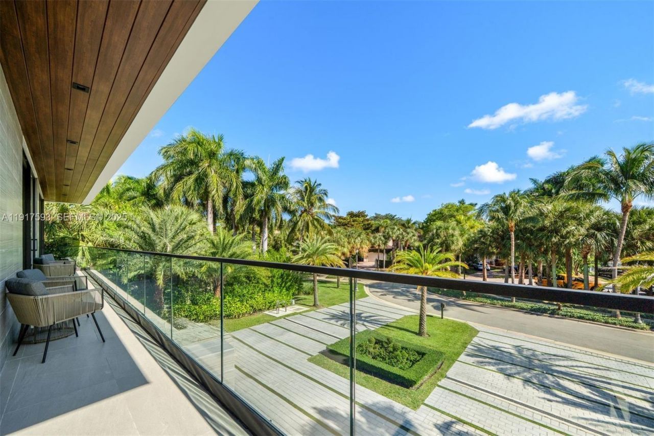 342 S Parkway, Golden Beach, FL 33160 Photo