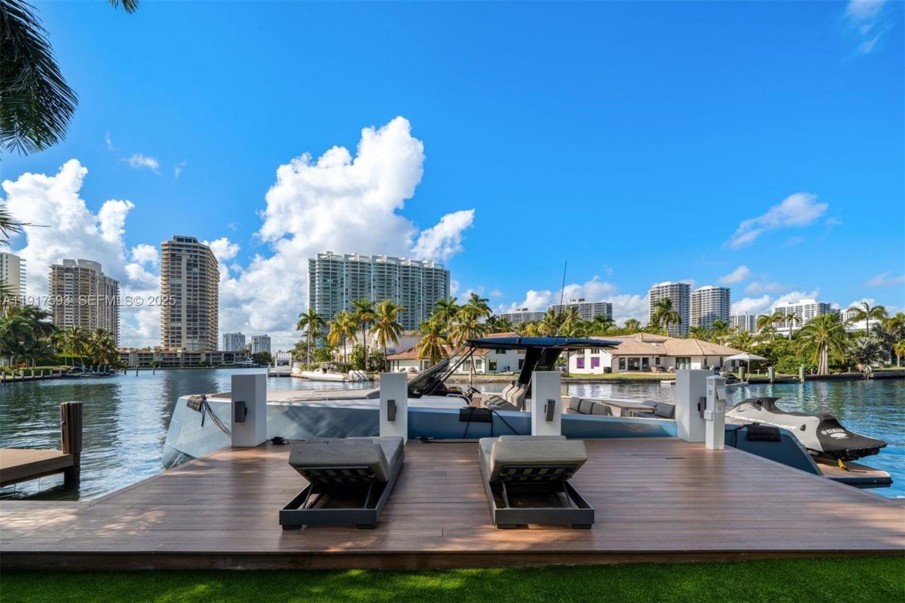 342 S Parkway, Golden Beach, FL 33160 Photo