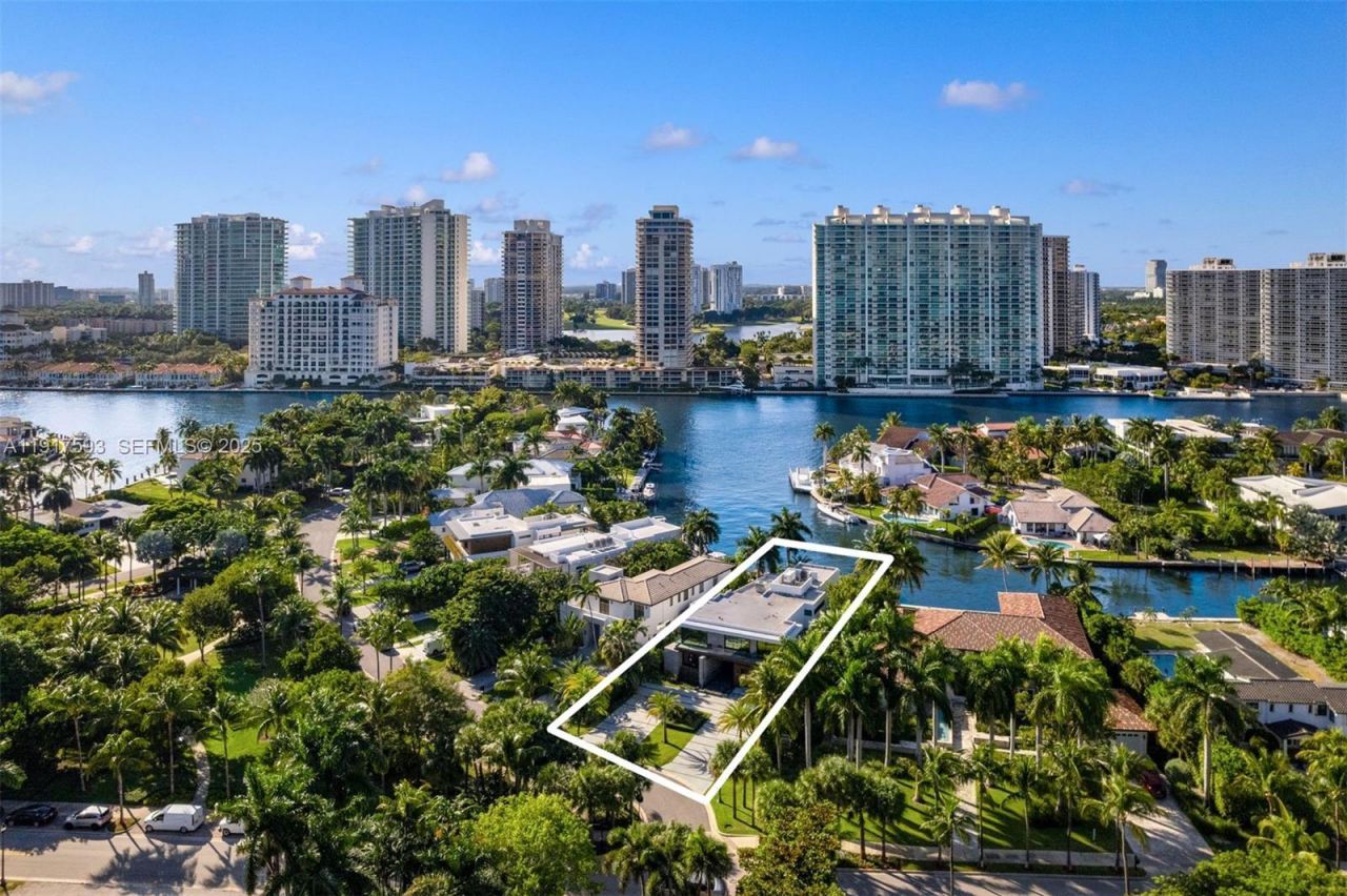 342 S Parkway, Golden Beach, FL 33160 Photo