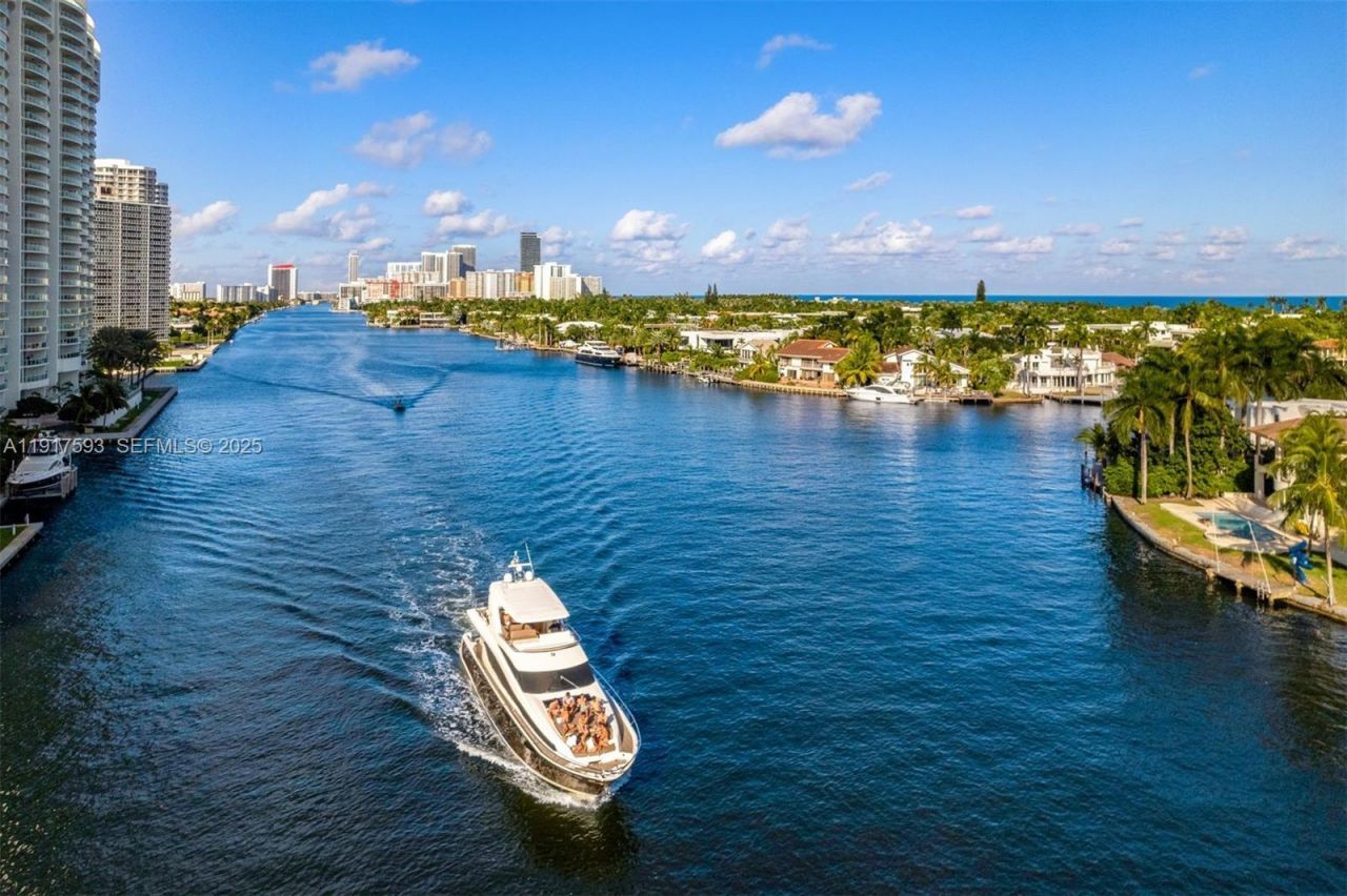 342 S Parkway, Golden Beach, FL 33160 Photo