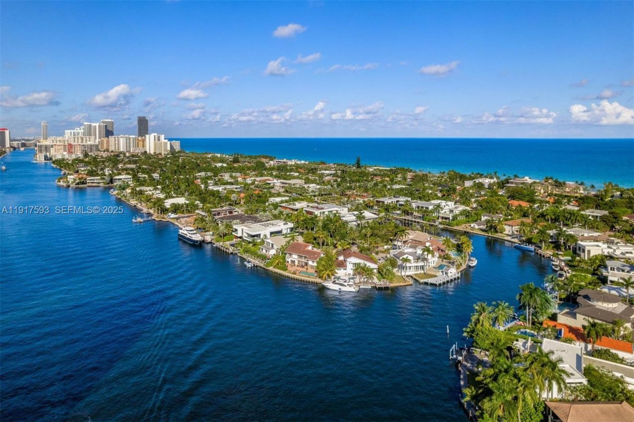 342 S Parkway, Golden Beach, FL 33160 Photo