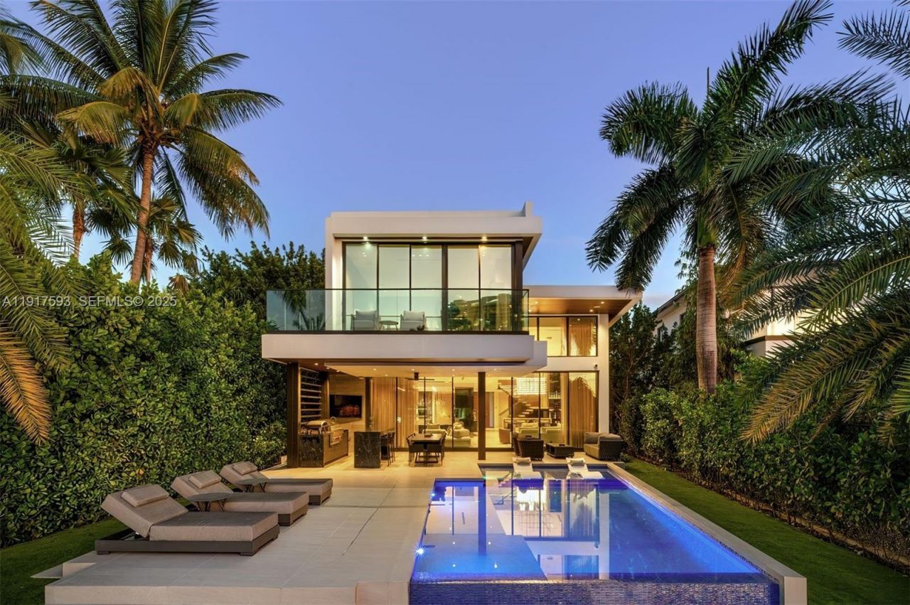 342 S Parkway, Golden Beach, FL 33160 Photo