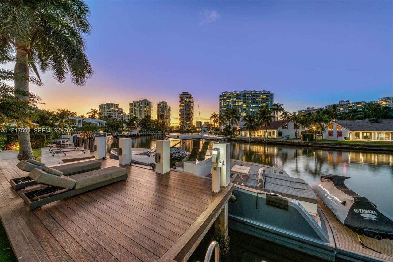 342 S Parkway, Golden Beach, FL 33160 Photo