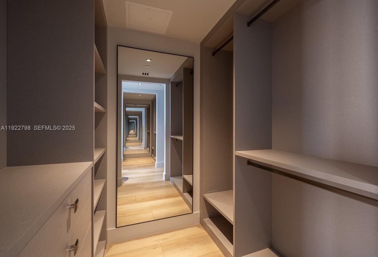 465 Brickell Ave, Unit 5701, Miami, FL 33131 Photo