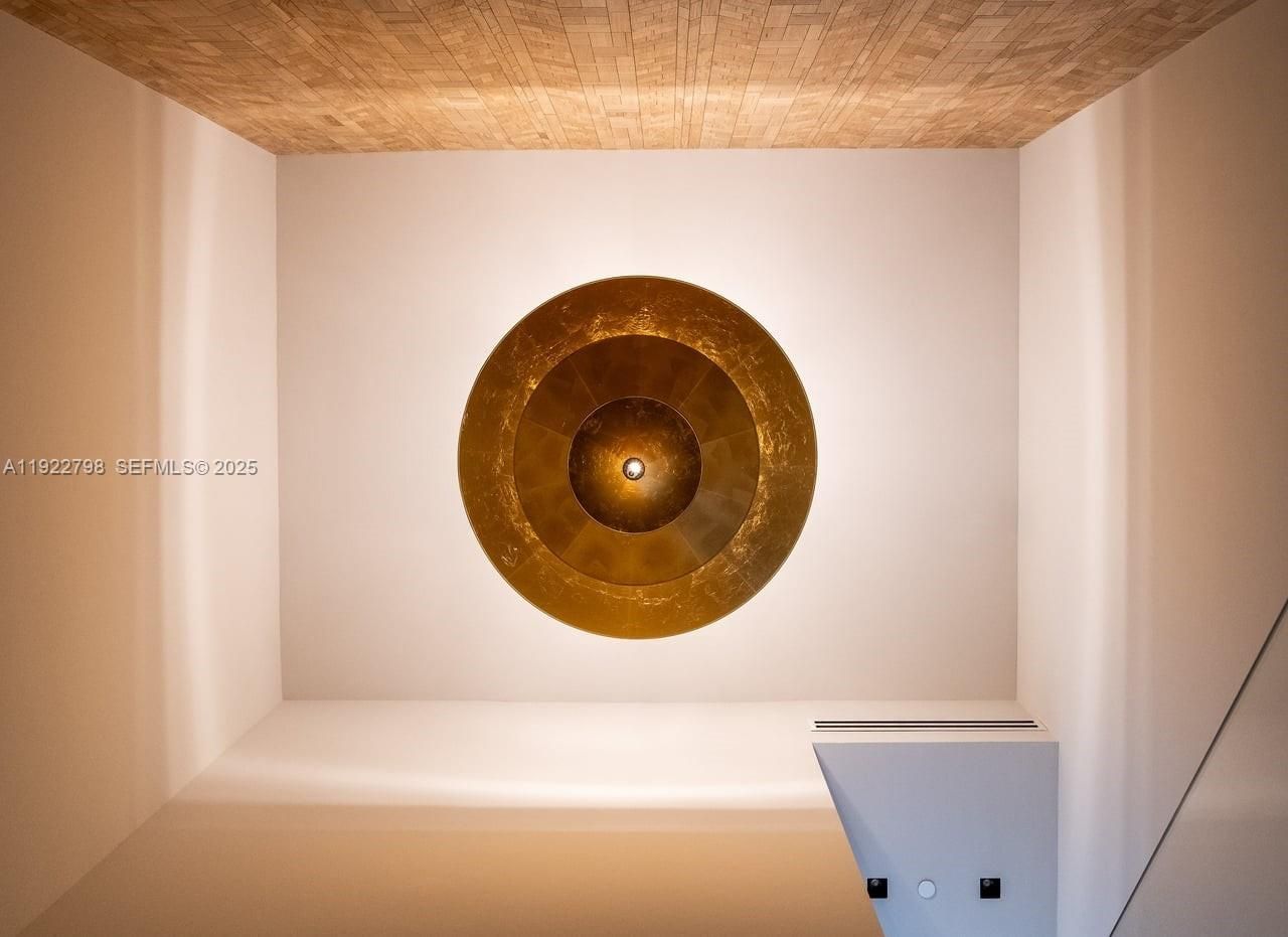 465 Brickell Ave, Unit 5701, Miami, FL 33131 Photo