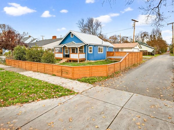 16 Quince Street, Medford, OR 97501