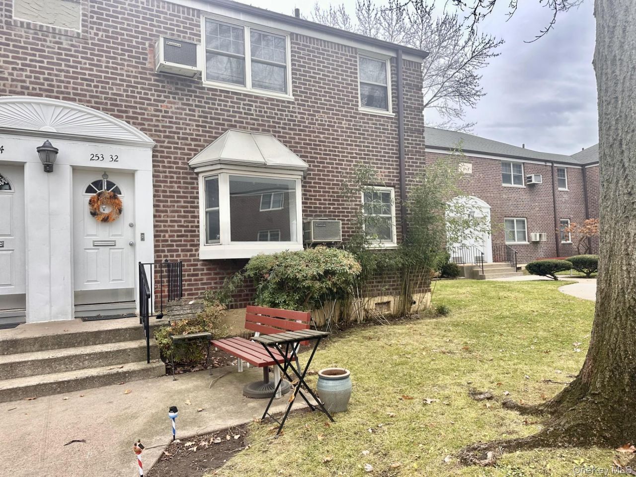 253-32 61st Avenue, Unit 1, Little Neck, NY 11362 Main Photo