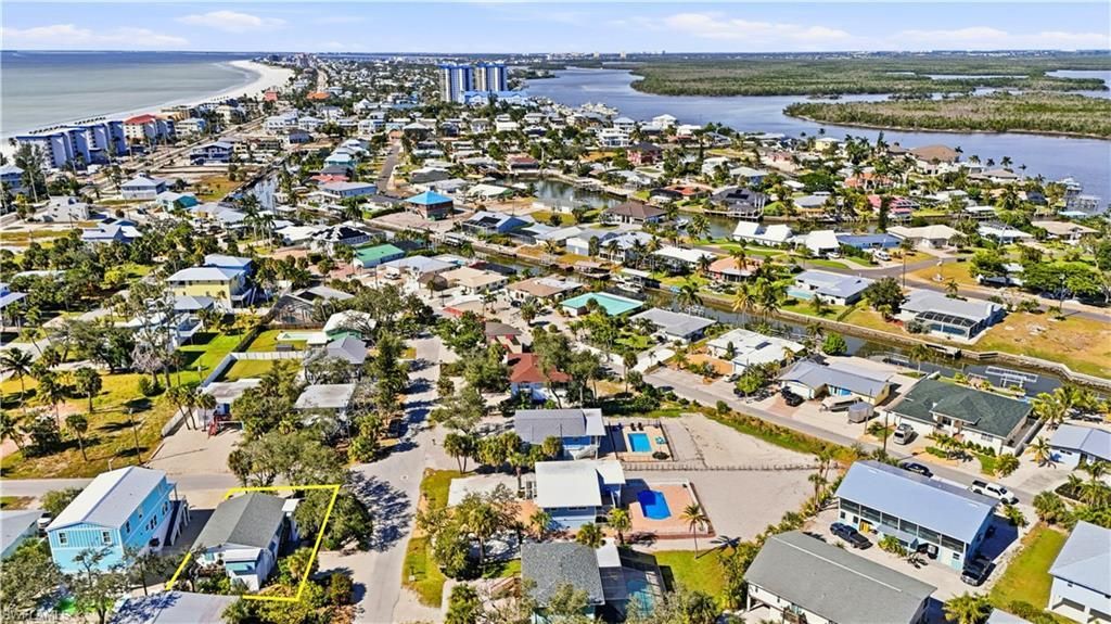 5474 Oak Ridge Ave, Fort Myers Beach, FL 33931 Photo