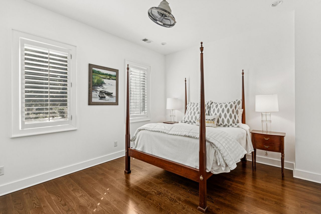 304 4th Avenue Photo 28