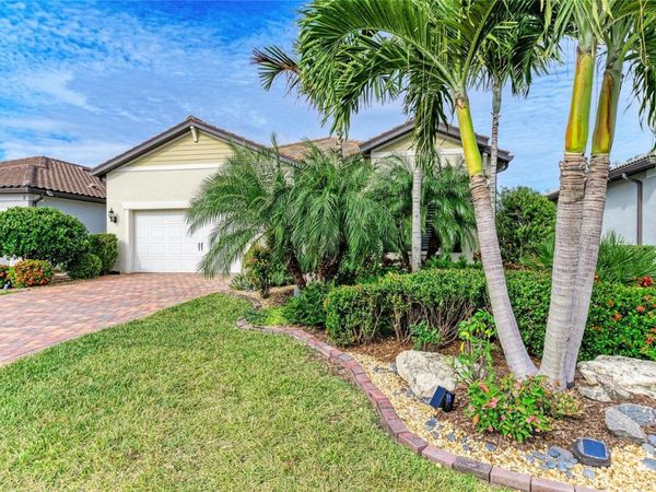 17631 COLEBROOK CIRCLE, LAKEWOOD RANCH, FL 34202