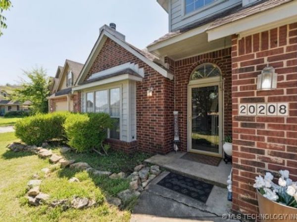 20208 E 37th Street S, Broken Arrow, OK 74014
