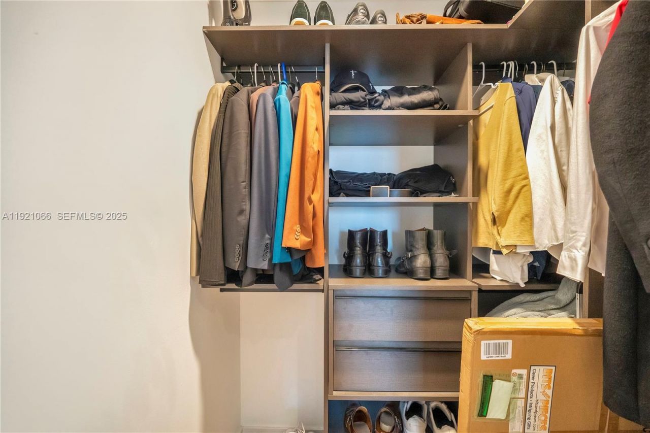 398 NE 5th St, Unit 3709, Miami, FL 33132 Photo