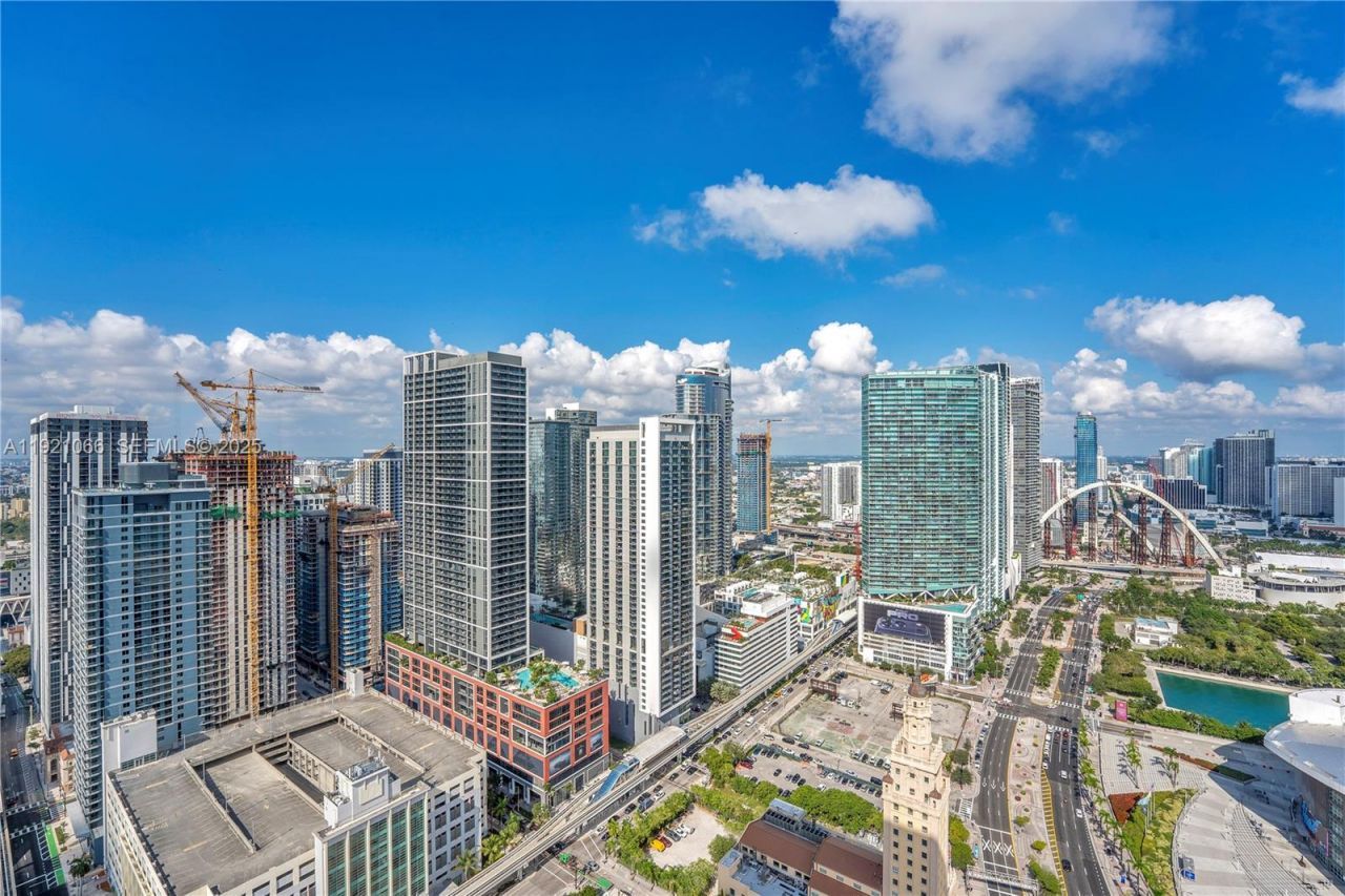 398 NE 5th St, Unit 3709, Miami, FL 33132 Photo