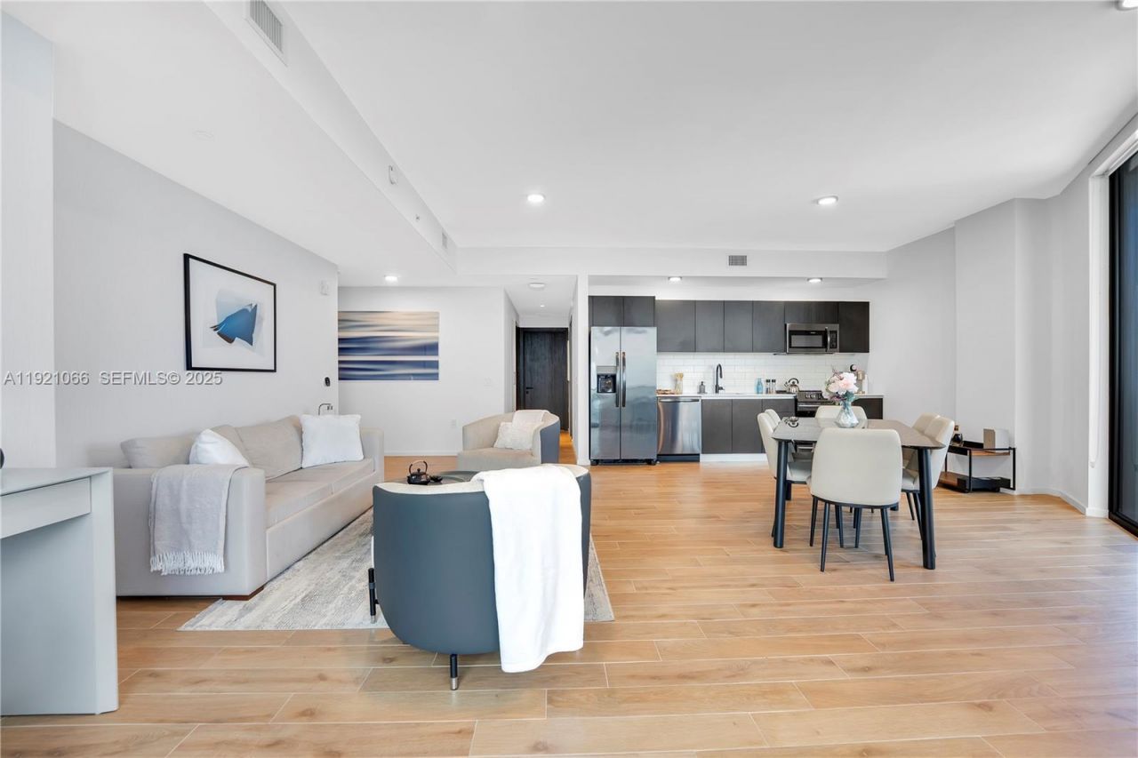 398 NE 5th St, Unit 3709, Miami, FL 33132 Photo