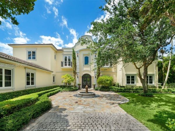 8010 Ponce De Leon Rd, Miami, FL 33143