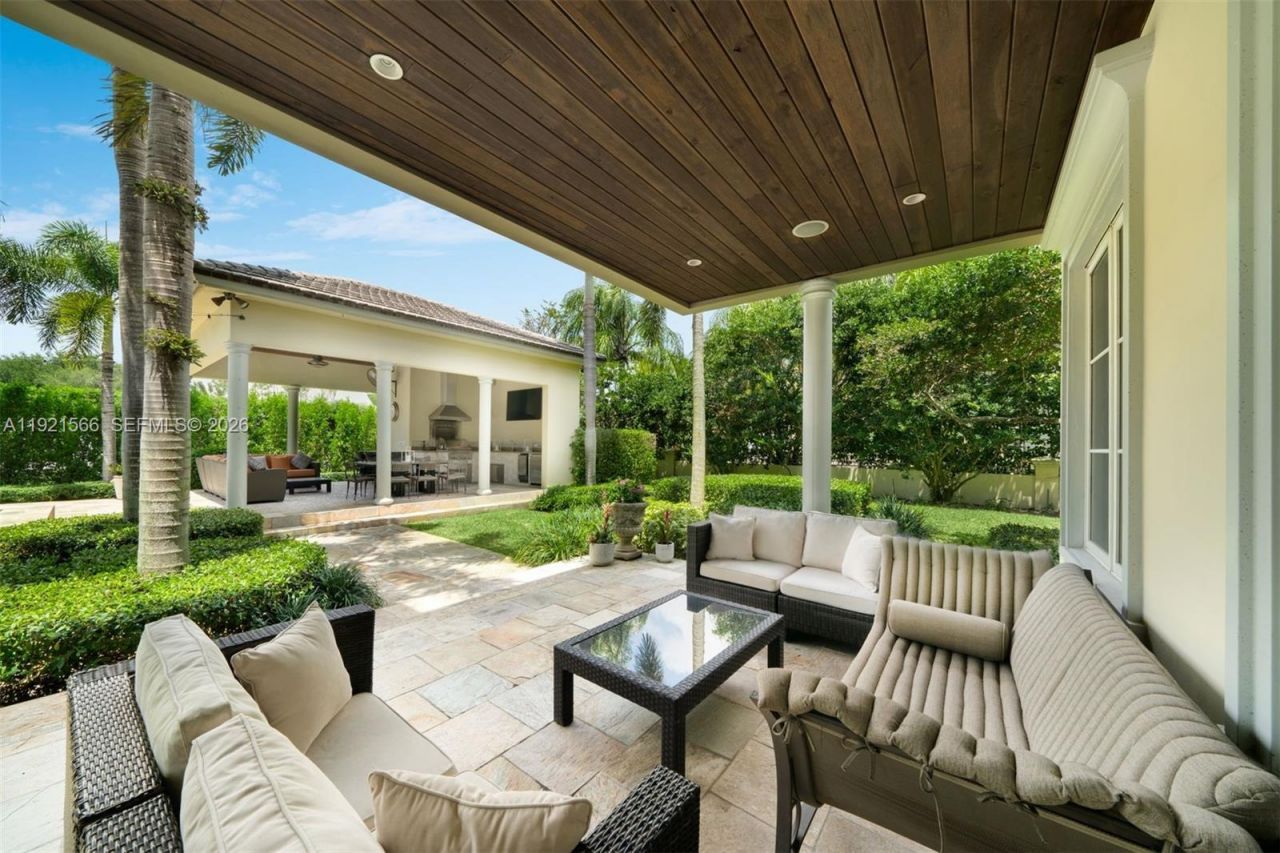 8010 Ponce De Leon Rd, Miami, FL 33143 Photo