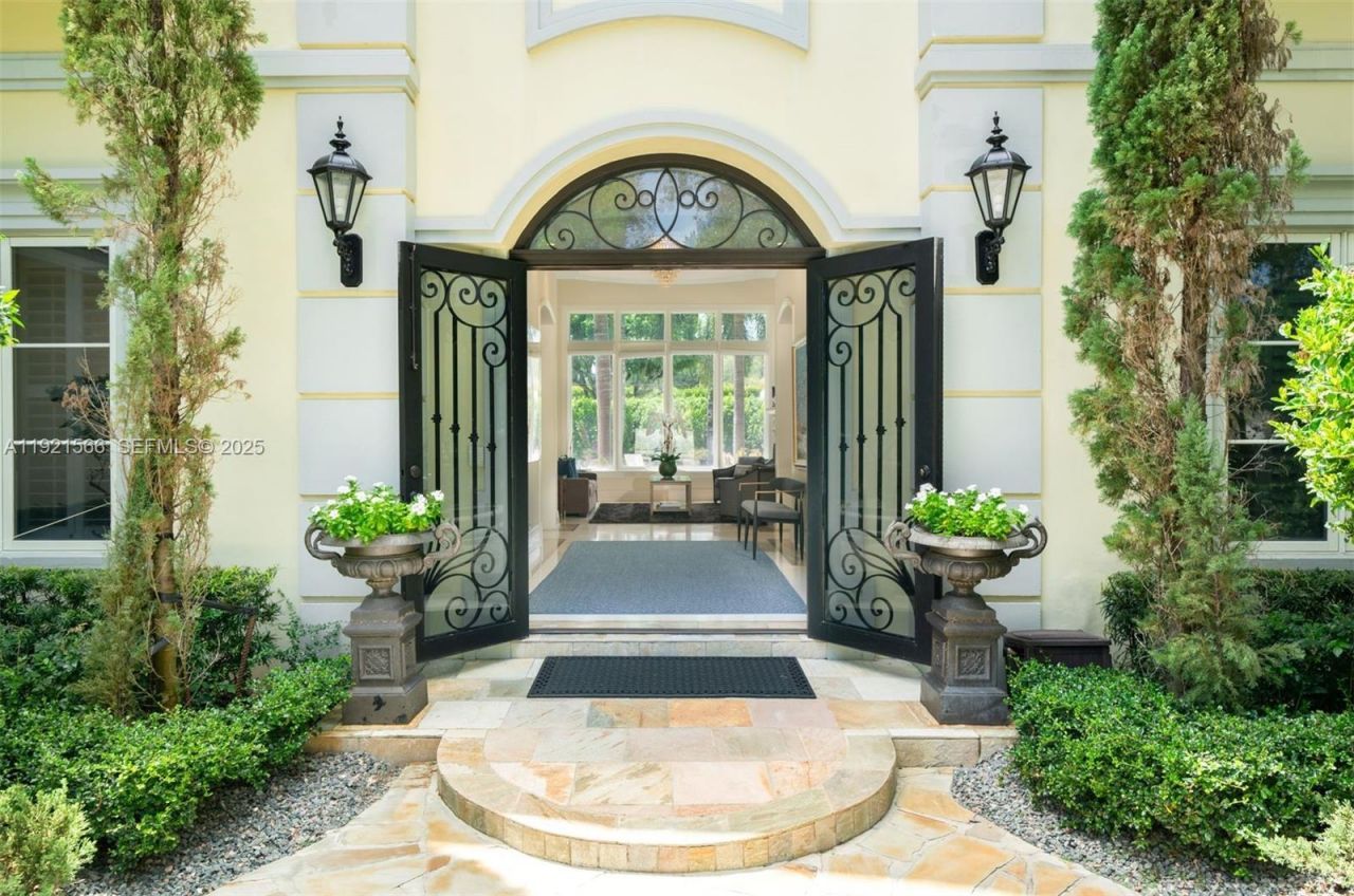 8010 Ponce De Leon Rd, Miami, FL 33143 Photo