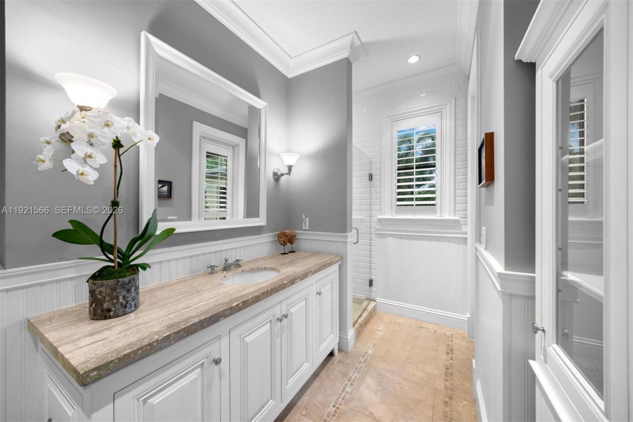 8010 Ponce De Leon Rd, Miami, FL 33143 Photo