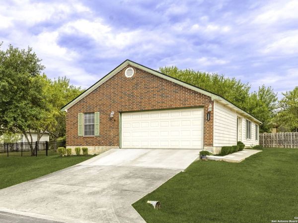 1132 Mira Loma Lane, San Marcos, TX 78666