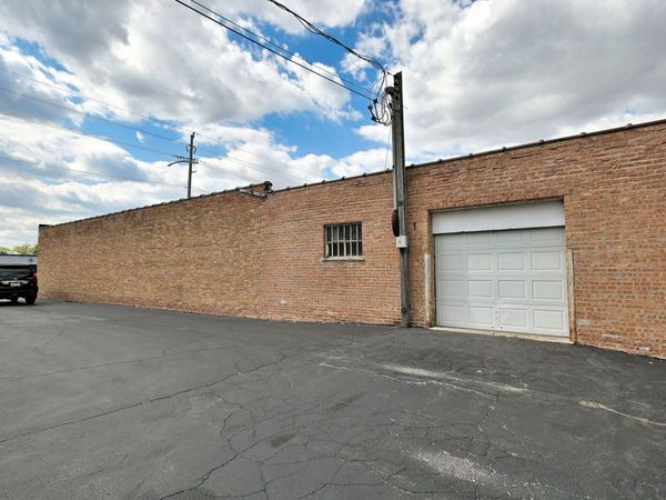 2345 N Mannheim Road, Leyden Township, IL 60164
